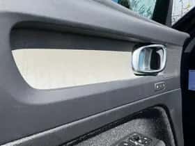 Volvo XC40 thumbnail 7