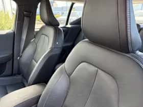 Volvo XC40 thumbnail 8