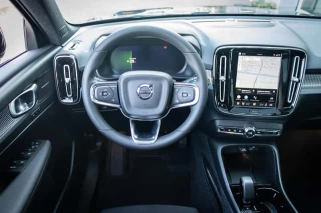 Volvo EX40 (2026) thumbnail 2