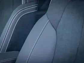 Volvo EX40 thumbnail 11