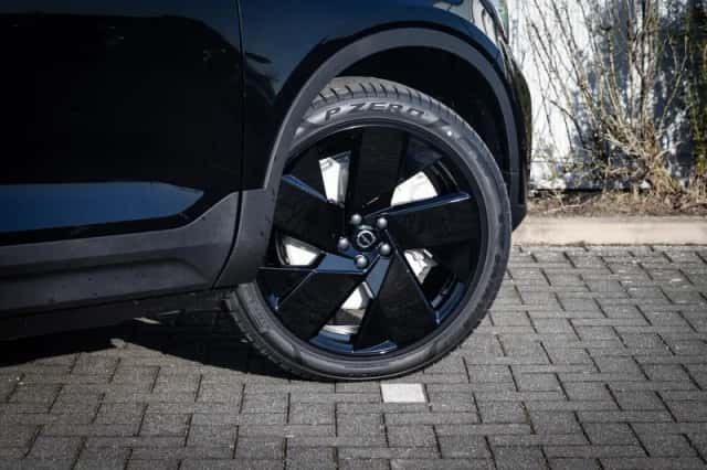 Volvo EX40 (2026) thumbnail 6