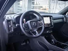 Volvo EX40 thumbnail 9