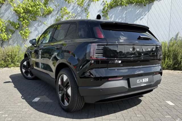 Volvo EX30 (2026) thumbnail 3