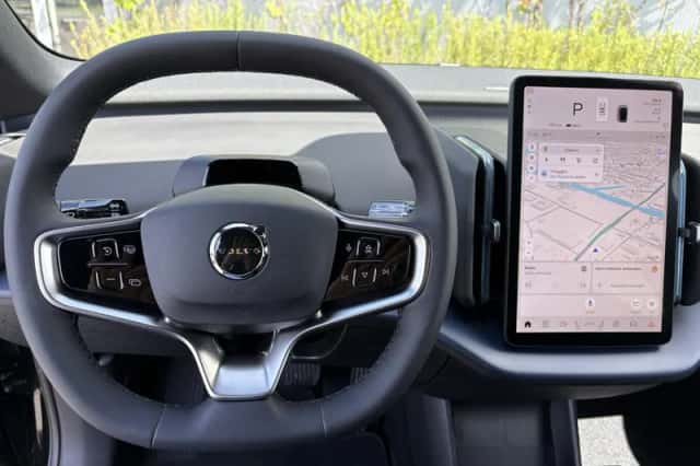 Volvo EX30 (2026) thumbnail 4