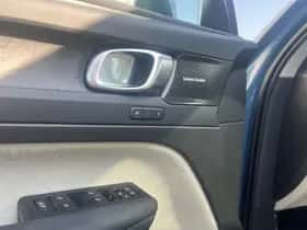Volvo XC40 thumbnail 19