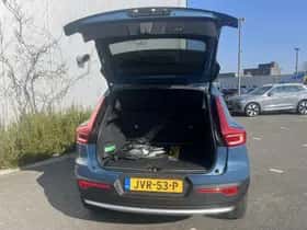 Volvo XC40 thumbnail 5