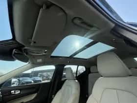 Volvo XC40 thumbnail 10