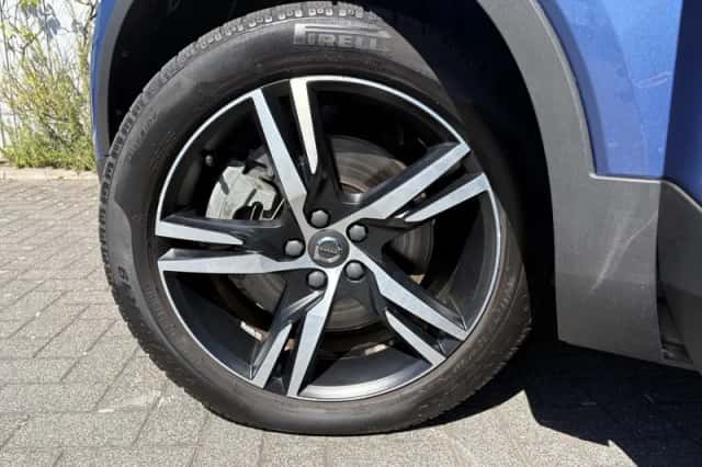 Volvo XC40 (2021) thumbnail 4