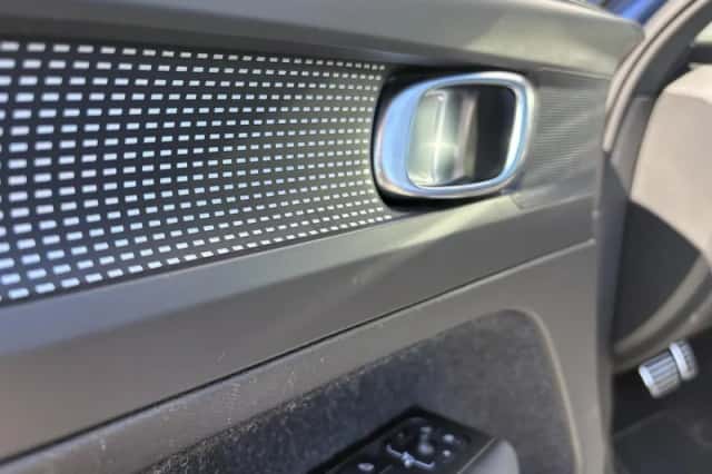 Volvo XC40 (2021) thumbnail 5
