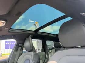 Volvo XC60 (2020) thumbnail 9