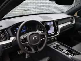 Volvo XC60 (2021) thumbnail 5