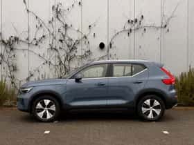Volvo XC40 thumbnail 4