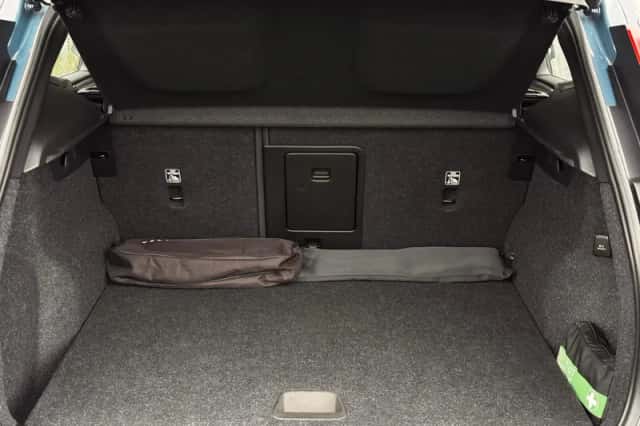 Volvo XC40 (2022) thumbnail 6