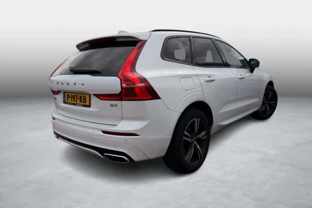 Volvo XC60 (2021) thumbnail 2