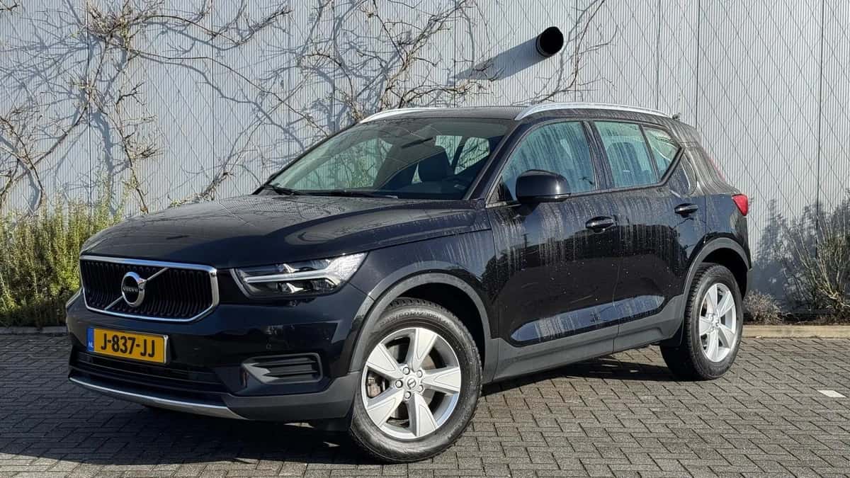 Volvo XC40 — foto 1