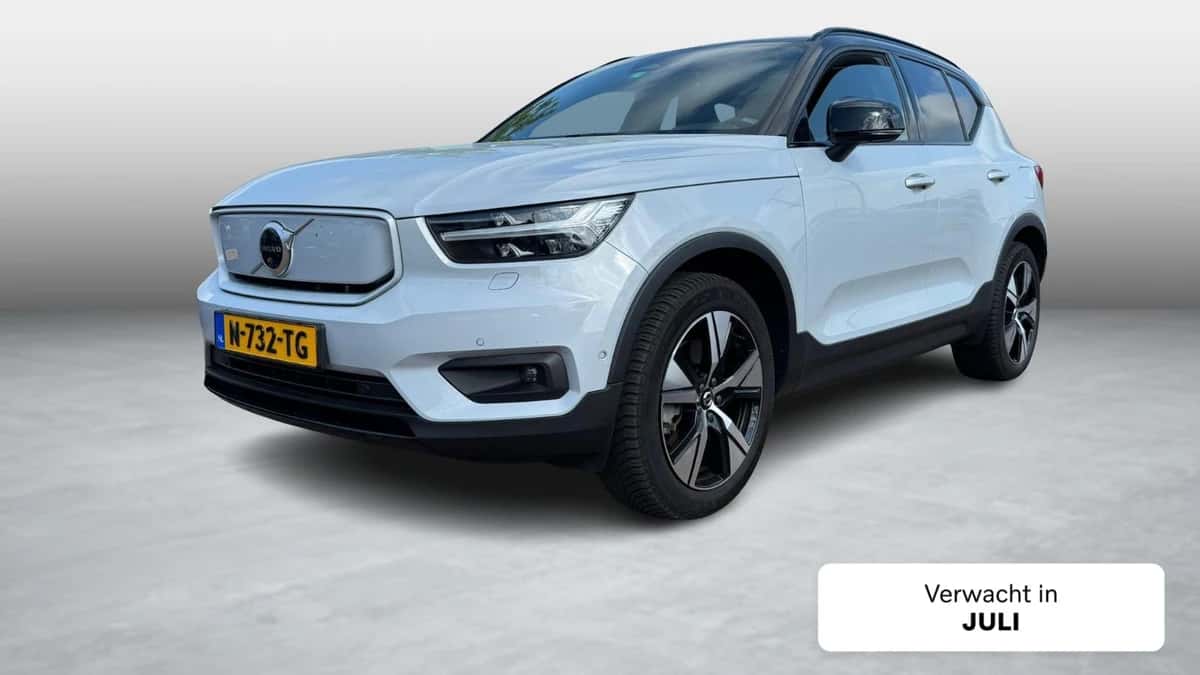 Volvo XC40 (2022) — foto 1