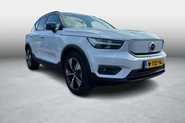 Volvo XC40 (2022) thumbnail 3