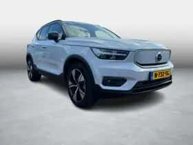 Volvo XC40 (2022) thumbnail 3