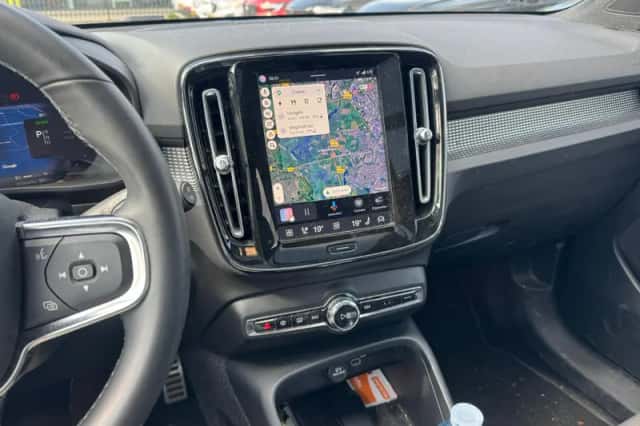 Volvo XC40 (2022) thumbnail 6