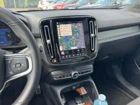 Volvo XC40 (2022) thumbnail 6