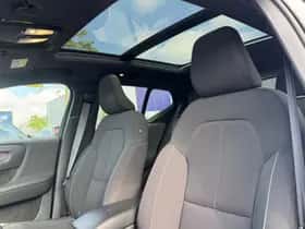 Volvo XC40 (2022) thumbnail 9