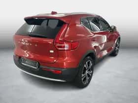 Volvo XC40 thumbnail 3
