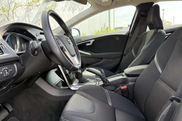 Volvo V40 (2019) thumbnail 5