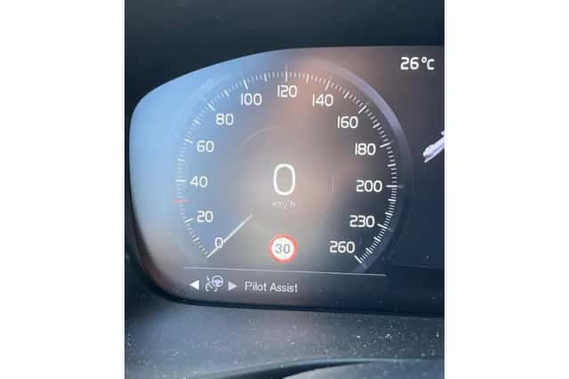 Volvo XC40 (2021) thumbnail 5