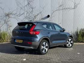 Volvo XC40 thumbnail 3
