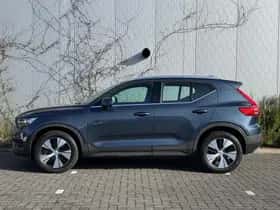 Volvo XC40 thumbnail 4