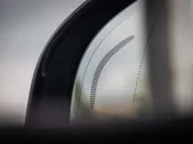 Volvo EX40 thumbnail 12