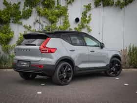 Volvo EX40 thumbnail 3