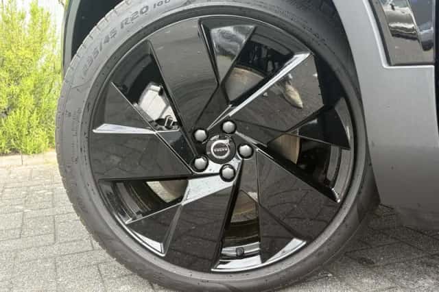 Volvo EX40 (2026) thumbnail 4