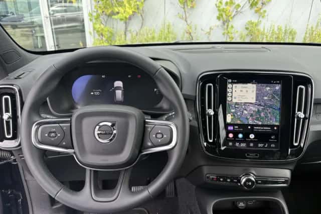 Volvo EX40 (2026) thumbnail 5
