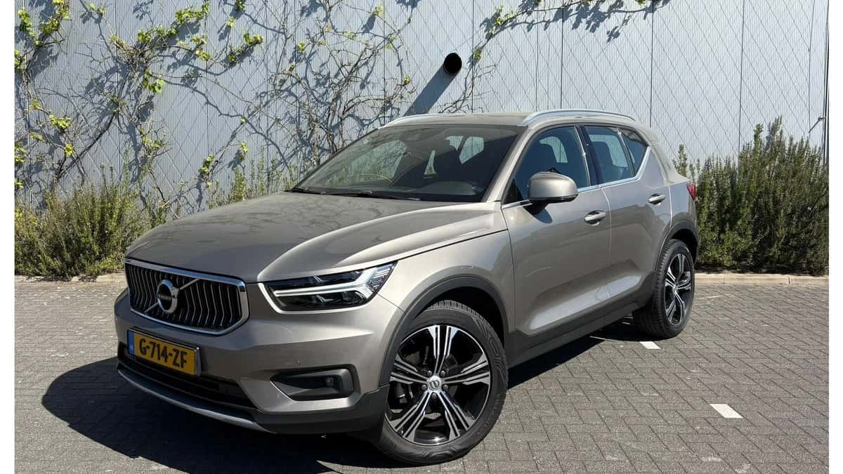Volvo XC40 — foto 1