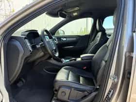 Volvo XC40 thumbnail 5