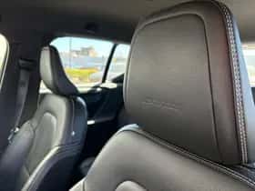 Volvo XC40 thumbnail 6
