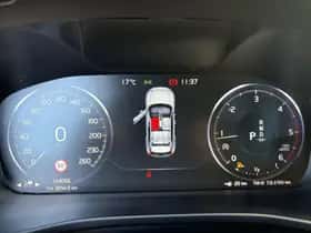 Volvo XC40 thumbnail 10