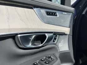 Volvo XC90 thumbnail 5