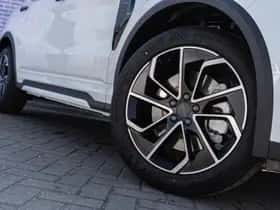 Lynk & Co 01 thumbnail 14