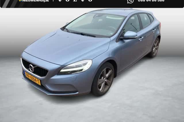 Volvo V40 (2017) thumbnail 1