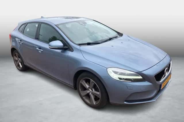 Volvo V40 (2017) thumbnail 3