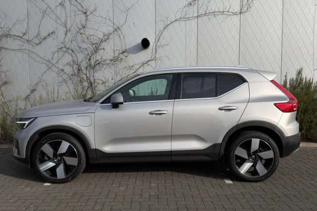 Volvo XC40 (2022) thumbnail 2