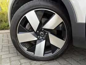 Volvo XC40 thumbnail 5