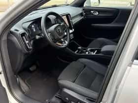 Volvo XC40 thumbnail 6