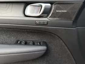 Volvo XC40 thumbnail 8