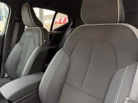Volvo XC40 thumbnail 10