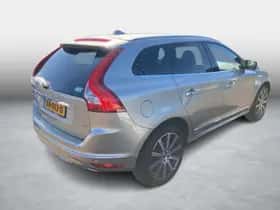 Volvo XC60 thumbnail 2