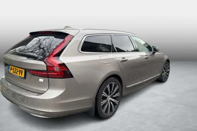 Volvo V90 (2021) thumbnail 3
