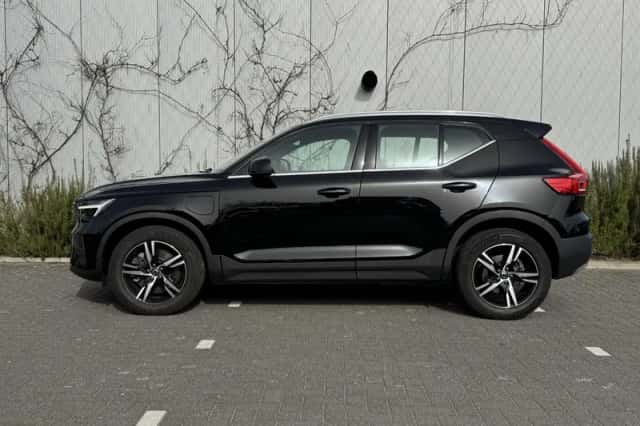 Volvo XC40 (2022) thumbnail 2